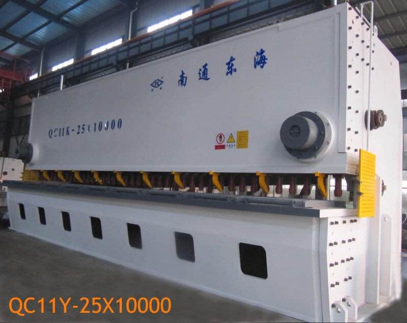 QC11K-25*10000剪板機