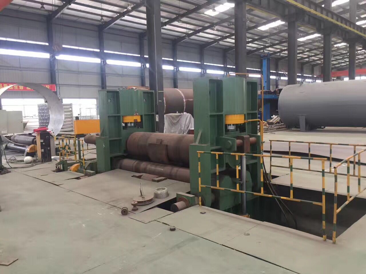 大型上輥萬能式卷板機